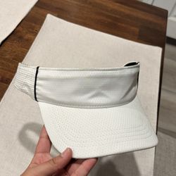 Tennis Visor / Cap — Lightweight & Comfortable