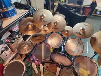 Drum Set Huge Symbal Set