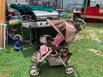 Baby stroler luk laik brend new 25$