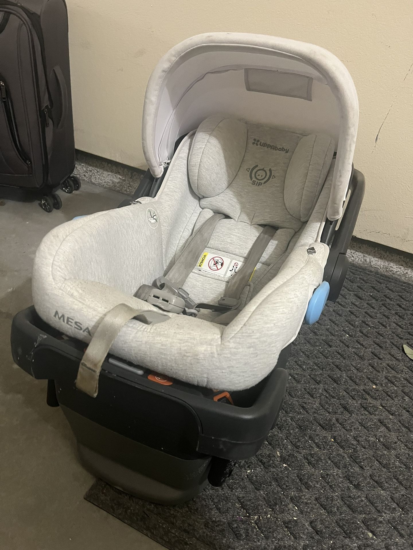 Vista baby car seat with Base 