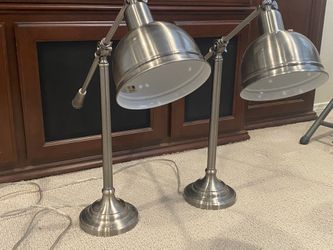 2 Desk Lamps