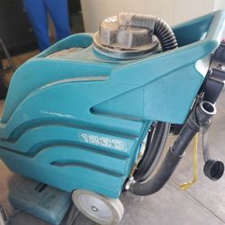 1280 Tennant   Carpet Extractor 
