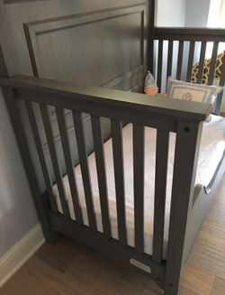 Restoration hardware cheap marlowe crib