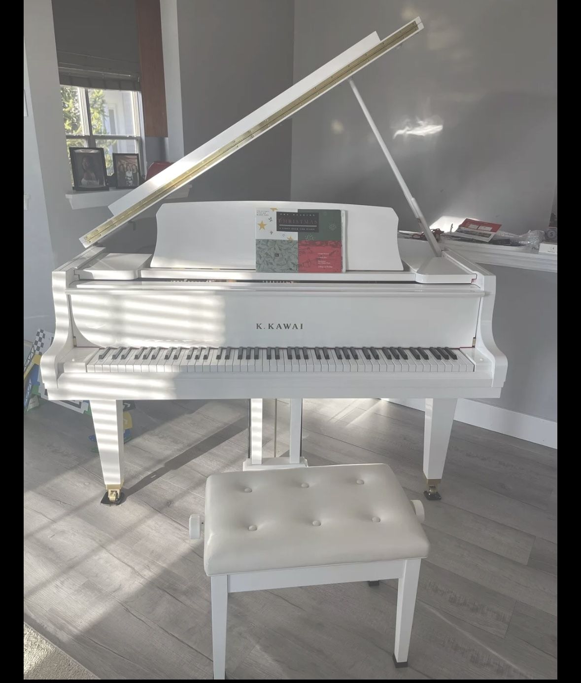 Baby grand Piano kawai 