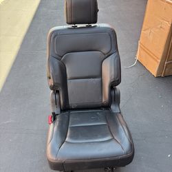 Ford Explorer 2013 chair