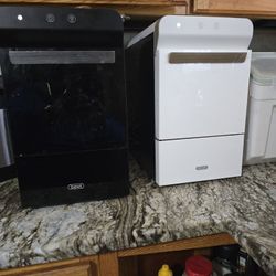 Gevi Nugget ice makers sold separate black 1 number 719 white 1 number 720.