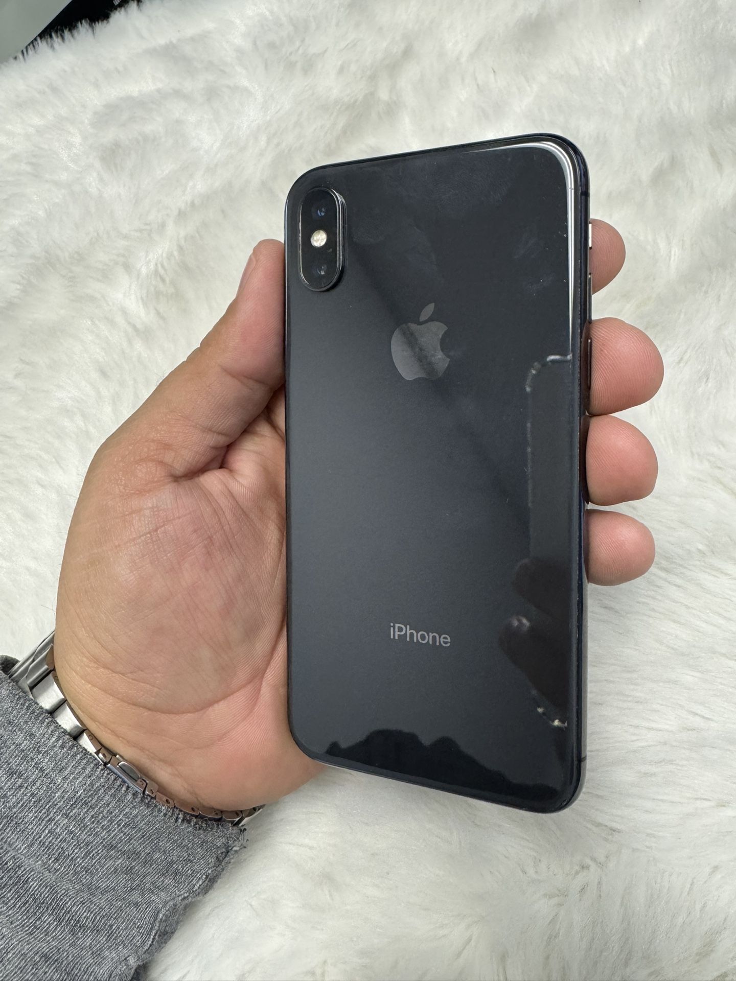 Apple iPhone X 64GB Unlocked $150