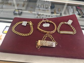 10kgold breaclte different prices and grams layaway available 10% Dwon if you interested please make sure you ask for Maribel thank you