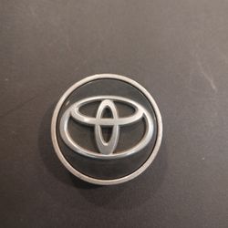 Toyota Avalon Camry C-HR Corolla Highlander Prius Rav4 Yaris Sienna 2014-2024 Center Cap
