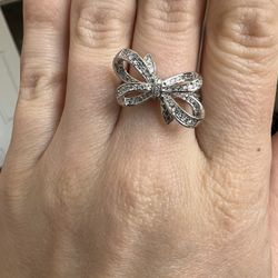 Stunning bow ring pavé CZ diamonds ring size 6.5-6