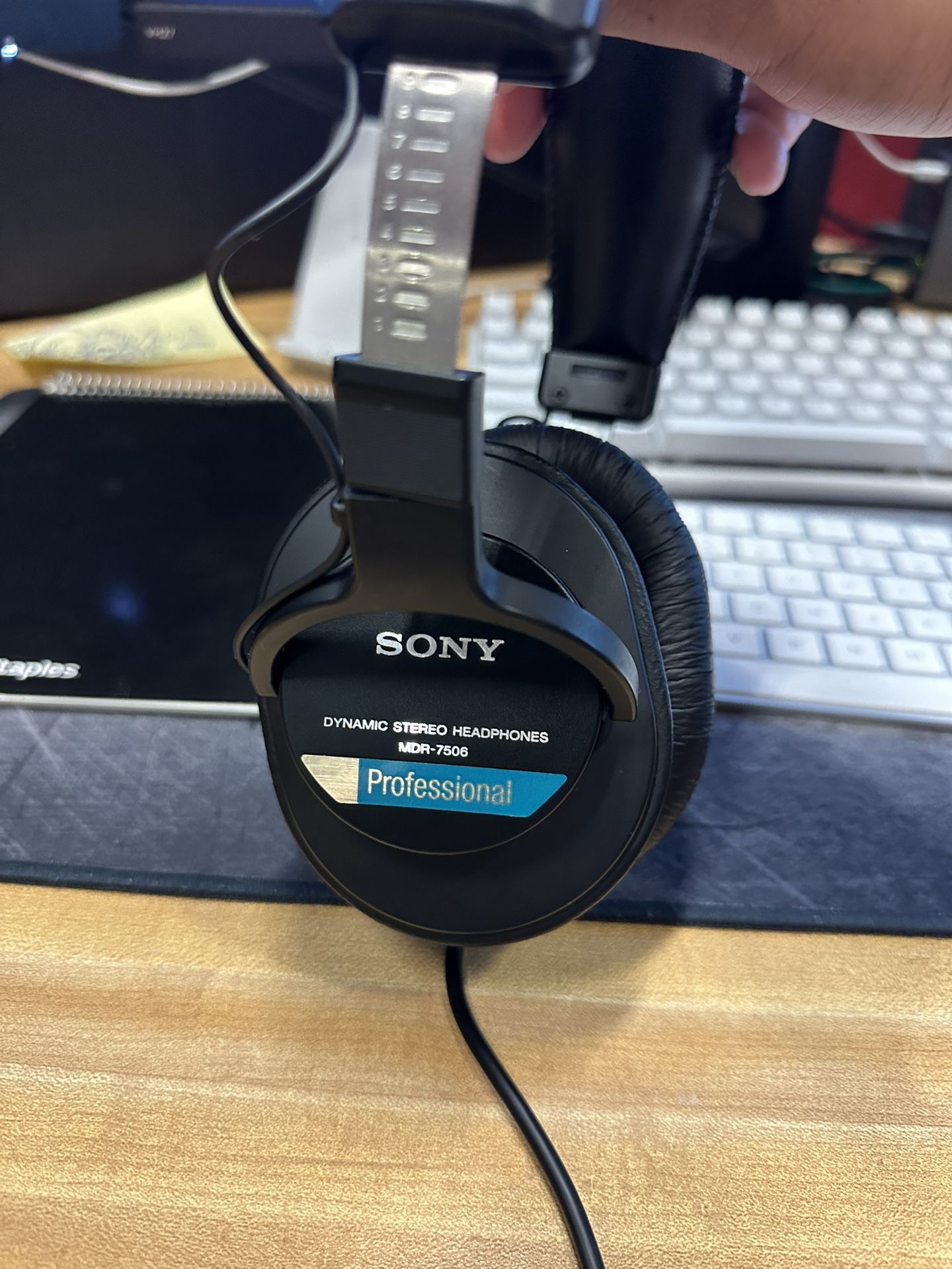Sony Headphones MDR-7506