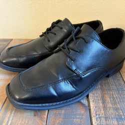 Kohls Sonoma Boys Black Memory Foam Dress shoes Size 4
