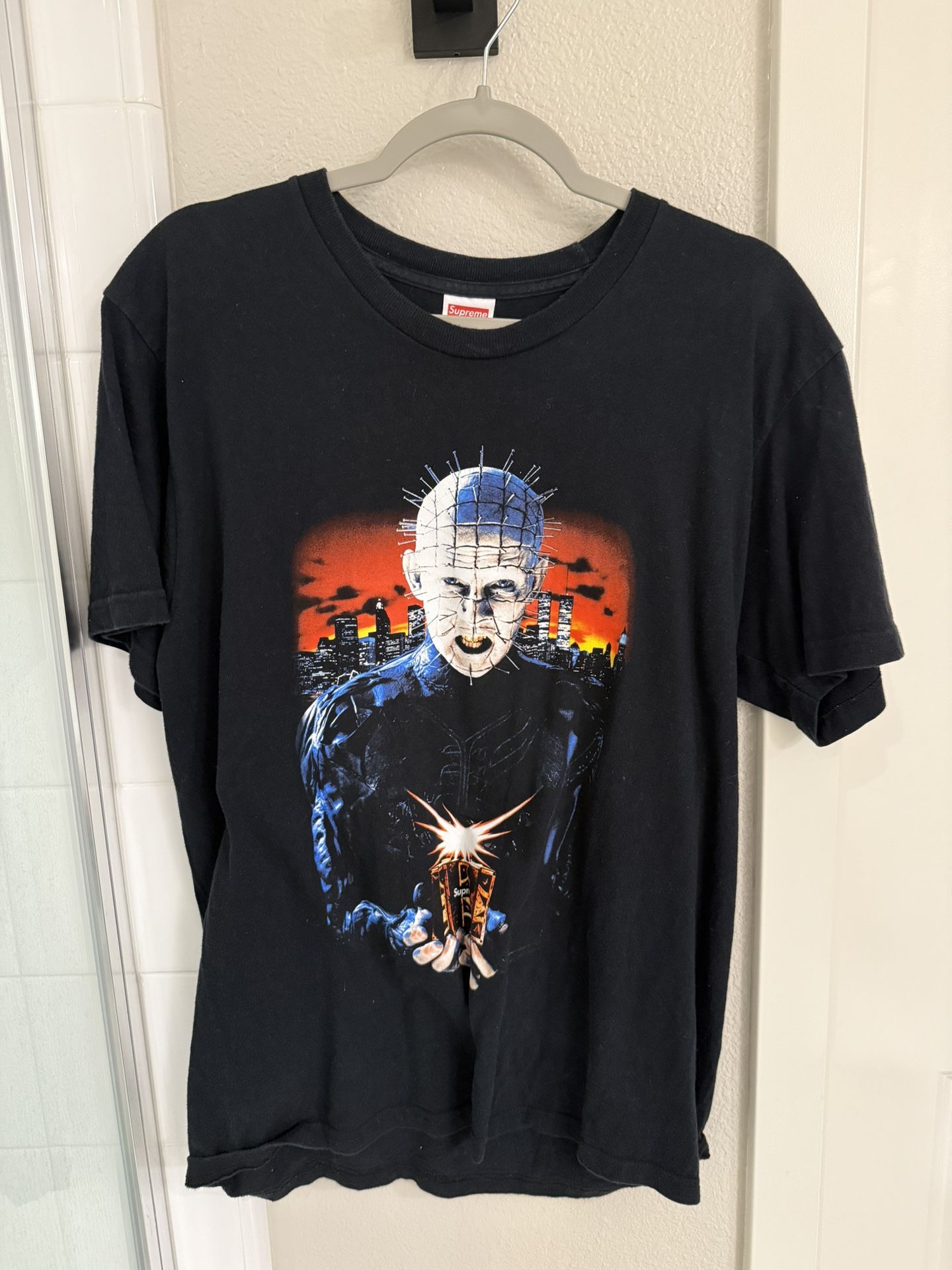 Supreme Hellraiser Size M