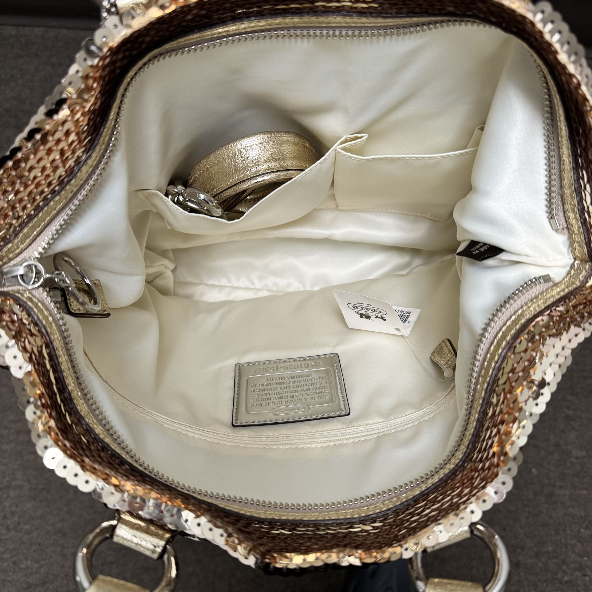 NWT - COACH POPPY SEQUINS SPOTLIGHT GOLD 15383