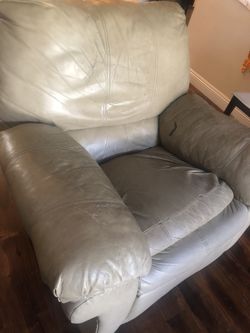 **Free Leather recliner