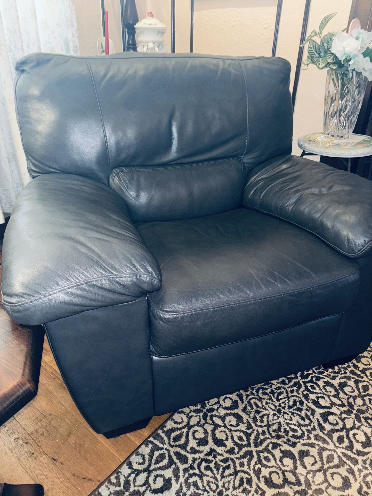 LEATHER SPRING CUSHION SMOKE GREY PLUSH ARMED CHAIR! ORIGINALLY $849.00