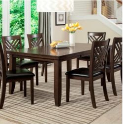 Nice wood Dining Table Set