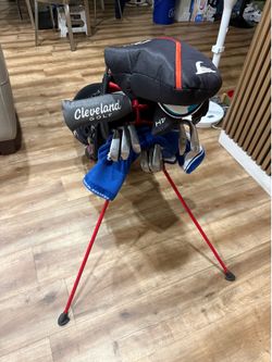 Full complete set of golf clubs