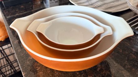 Pyrex Nesting Casserole Dish Set of 3
