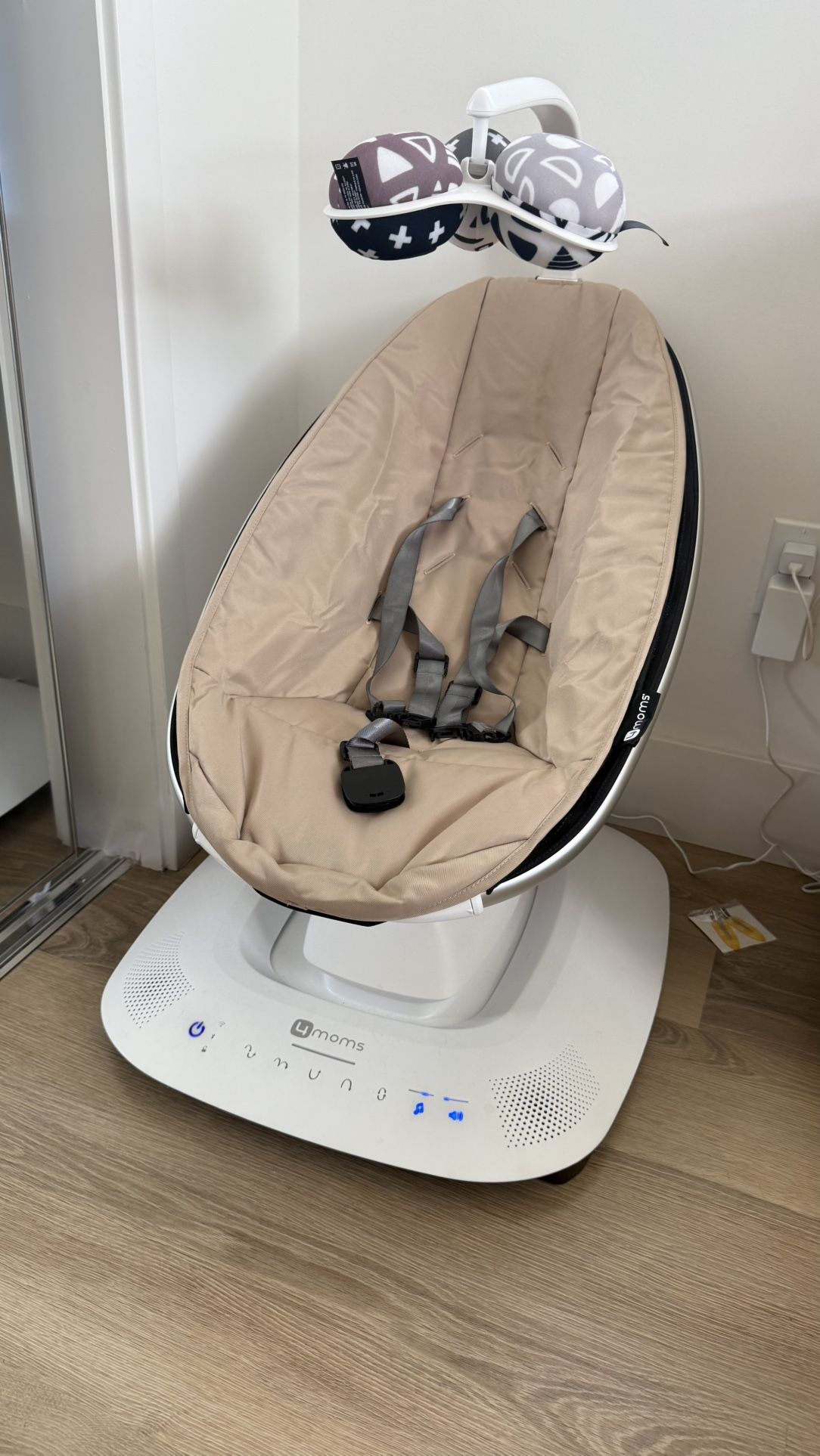 4moms Mamaroo Swing With Newborn Insert