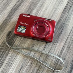 Nikon Coolpix S6300
