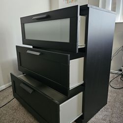 Black 3-Drawer Dresser