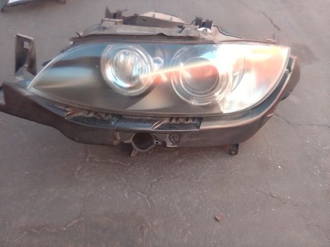 2007-2010 Bmw 328i Coupe Headlight Xenon Hid With Light Bulbs And Accessories Oem.
