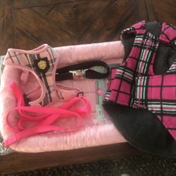 Doggie Essentials For Small To Medium Size Dogs