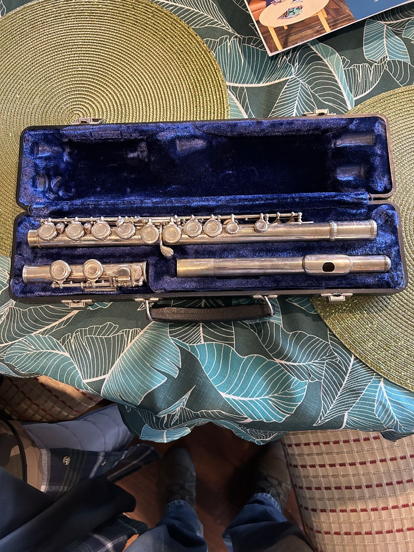 Armstrong flute in good condition. Somebody gave this to me and I really have no need for it. $40, cash or Venmo, meet in person somewhere convenien