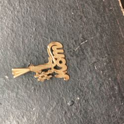 #1 Mom Pendant 