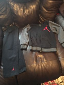 Kids Jordan sweatsuit