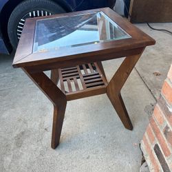 Mid Century Modern End Table 