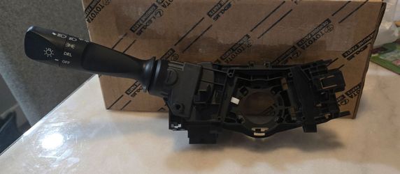 Toyota Camry OEM Headlight Turn Signal Combination Switch 84140-06530