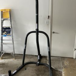 Everlast Single Station Heavy Bag Stand