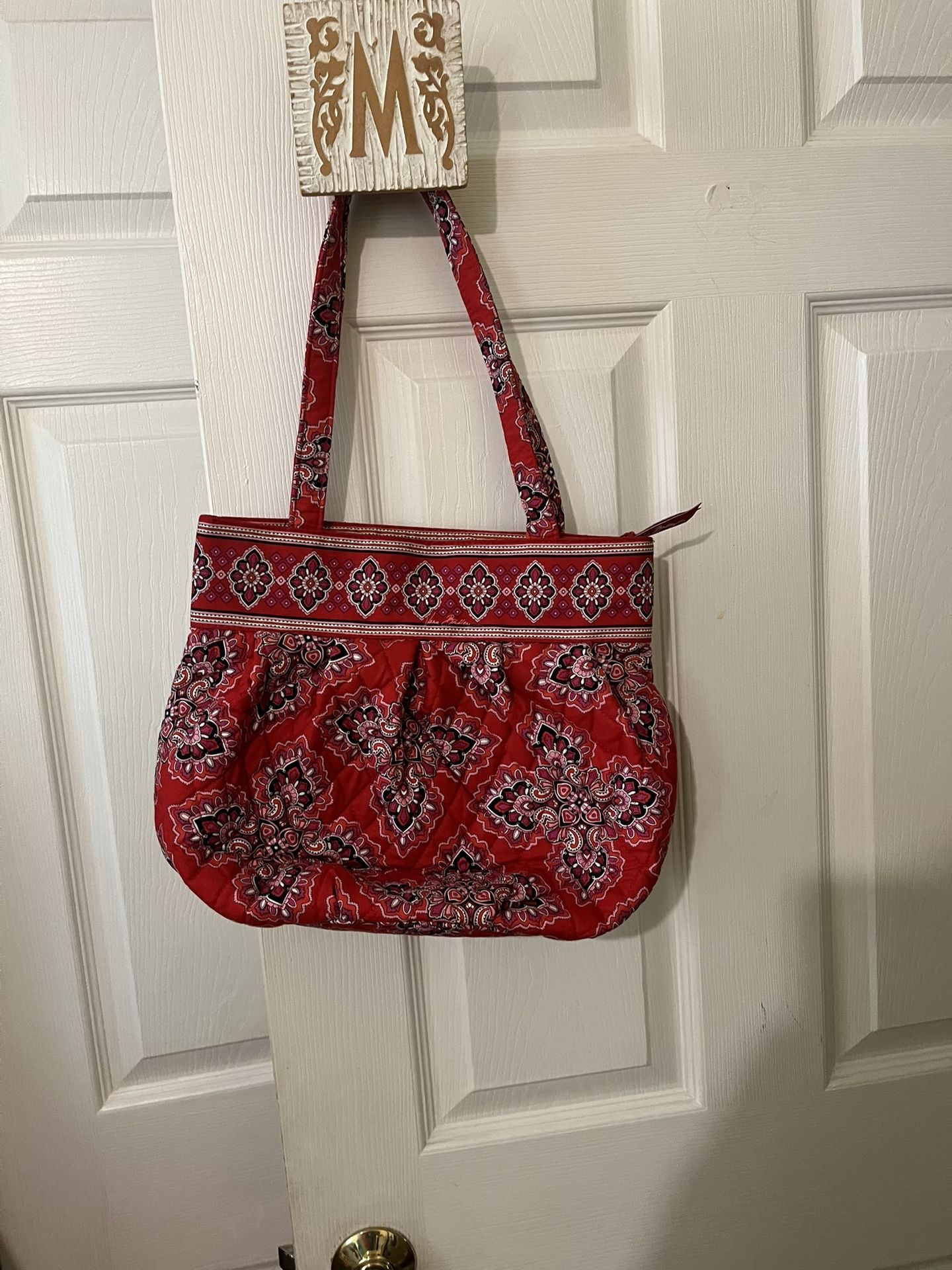 Beautiful Vera Bradley Purse