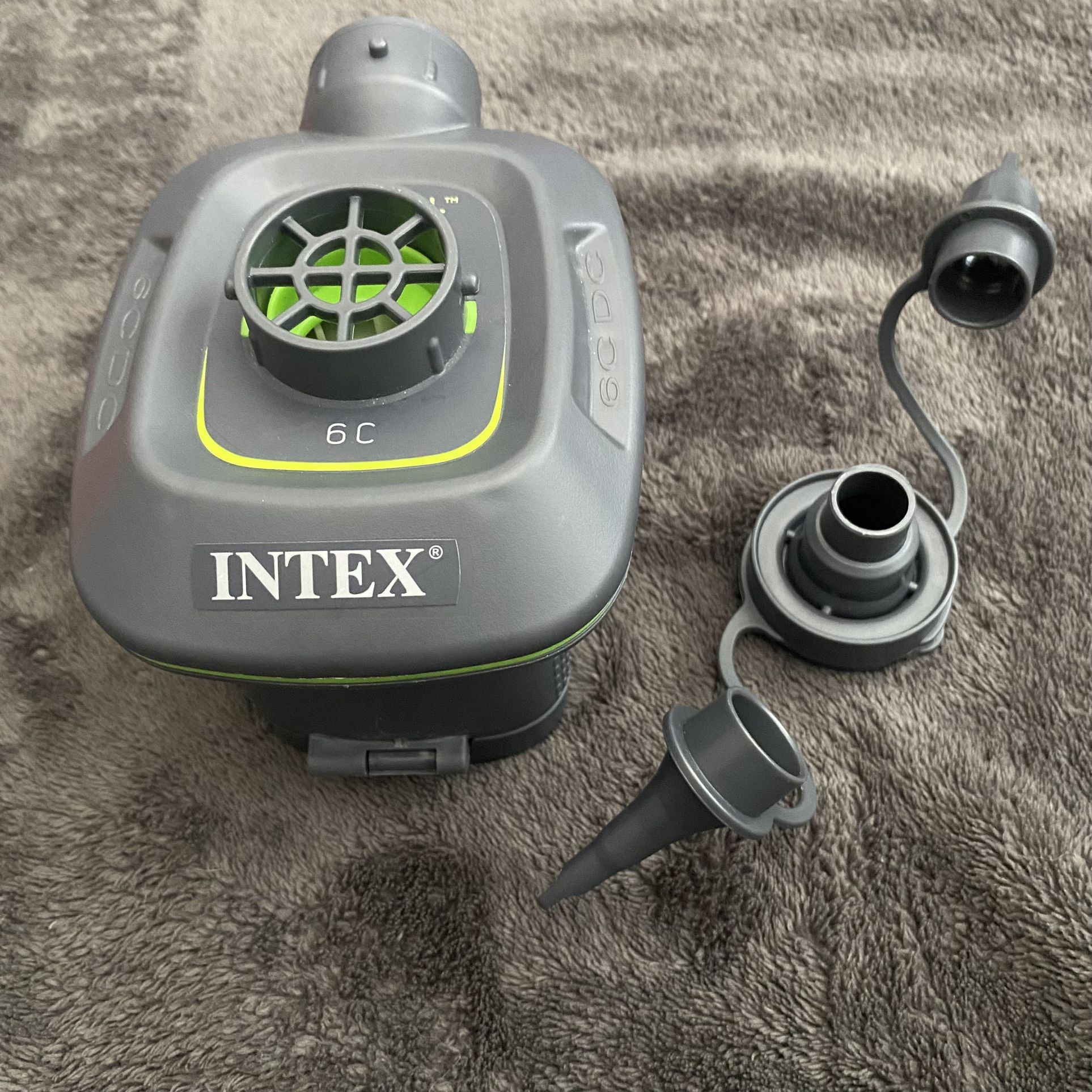 INTEX Quick Fill Battery Powered Air Mattress Pump