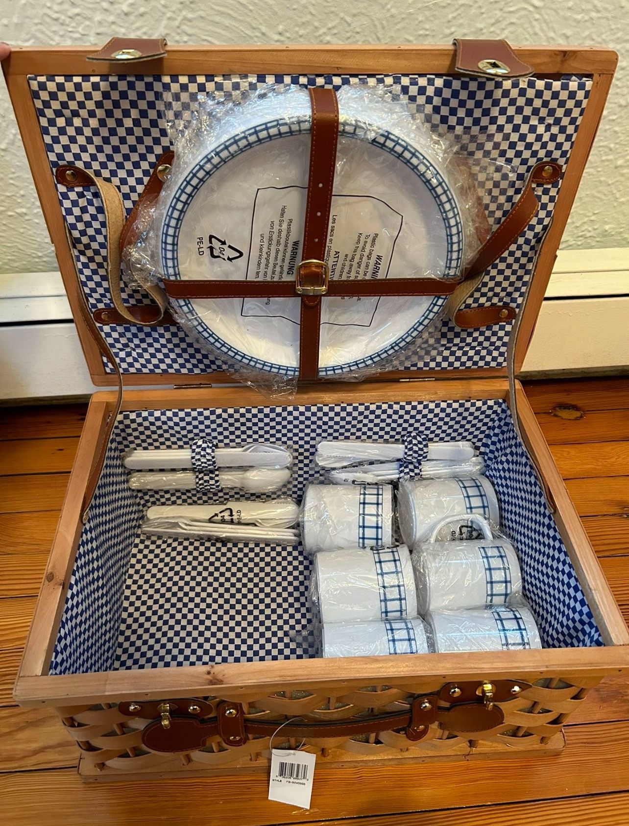 Picnic Basket For 6 People