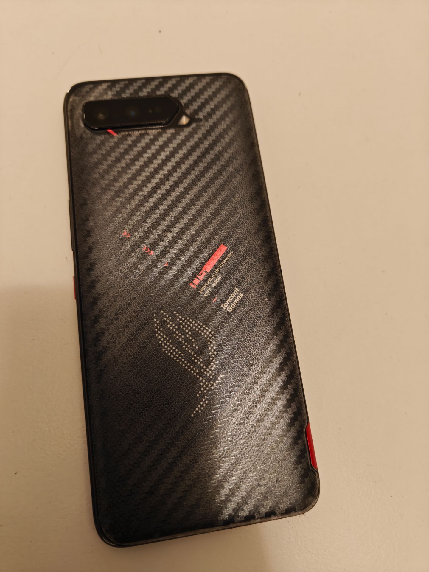 Asus rog gaming phone 5