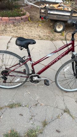 700 Huffy Savannah 18 speed bike