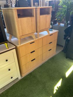3-piece set: chest of drawers with 6 drawers and two nightstands