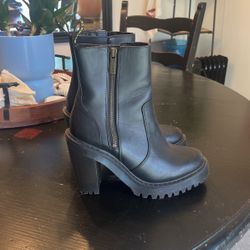 Dr. Martens 