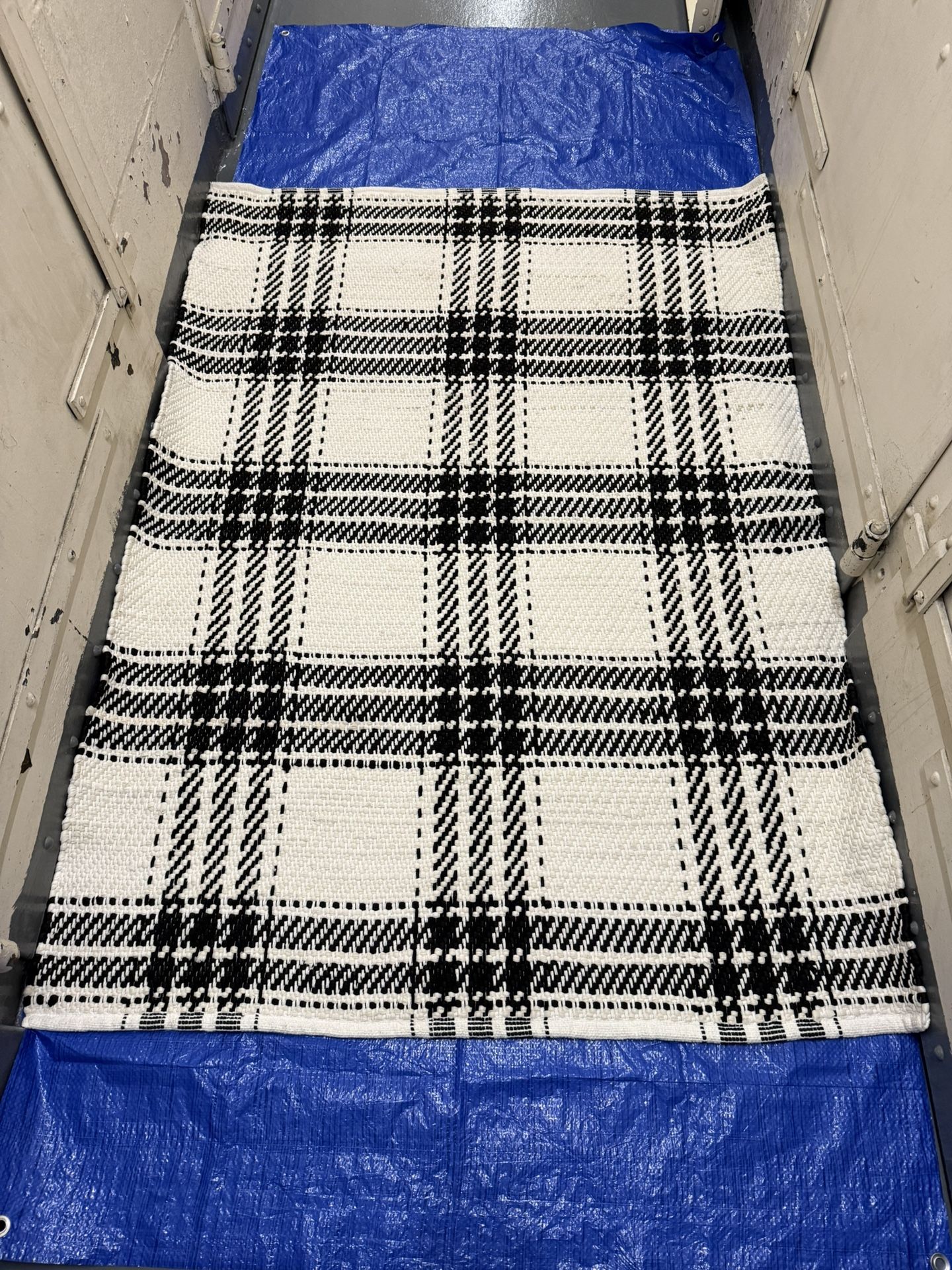 4’x5’6” Black Plaid Chindi Handwoven Area Rug