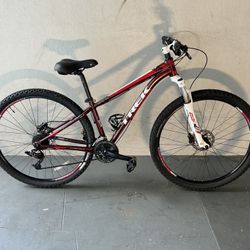 BICYCLE TREK 24 SPEED SIZE 29 BRAND NEW 