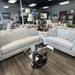 2-piece Tufted Sofa And Loveseat Set!