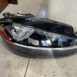 Headlight for 2019 Volkswagen Golf Headlight