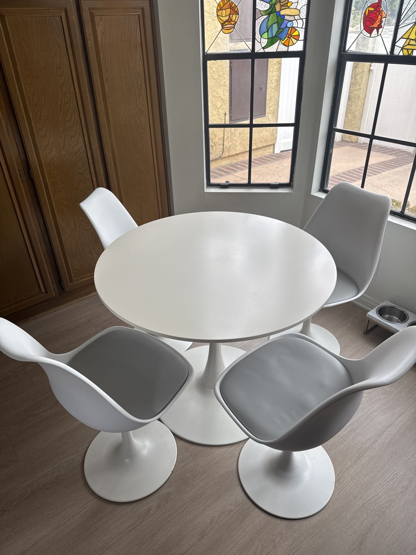 White Modern Dining Table With 4 Chairs