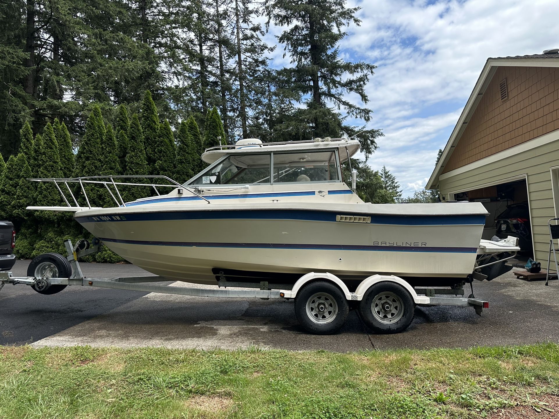 1987 Bayliner Alaskan Trophy