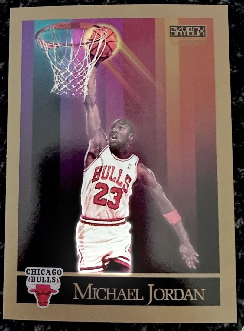 MICHAEL JORDAN 1989-90 SKYBOX BASKETBALL CARD #41 