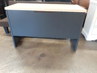 Computer desk see pictures for dimensions
