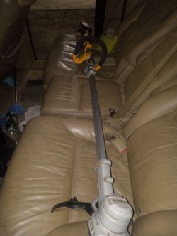 Cordless String Trimmer / Weed Eater